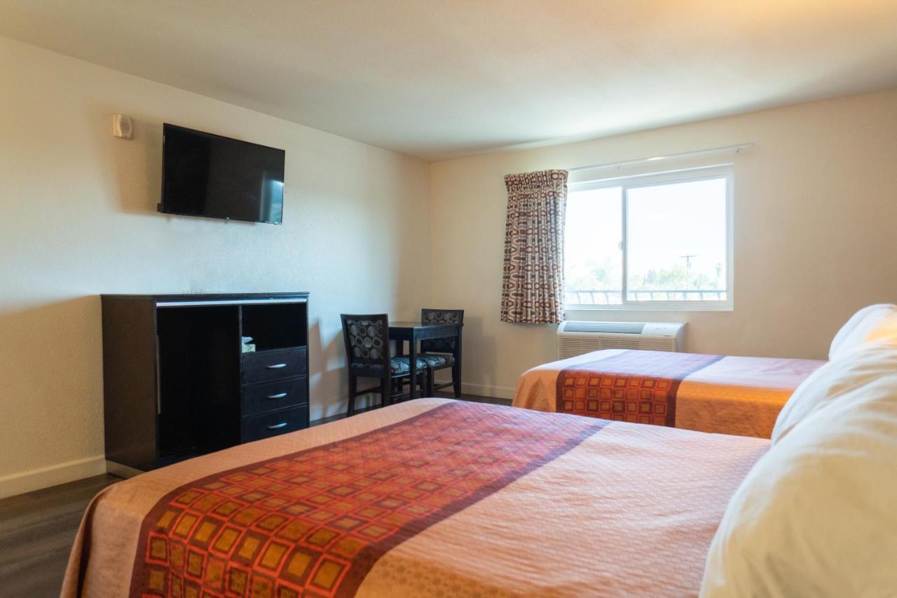 Maywood Inn エクステリア 写真